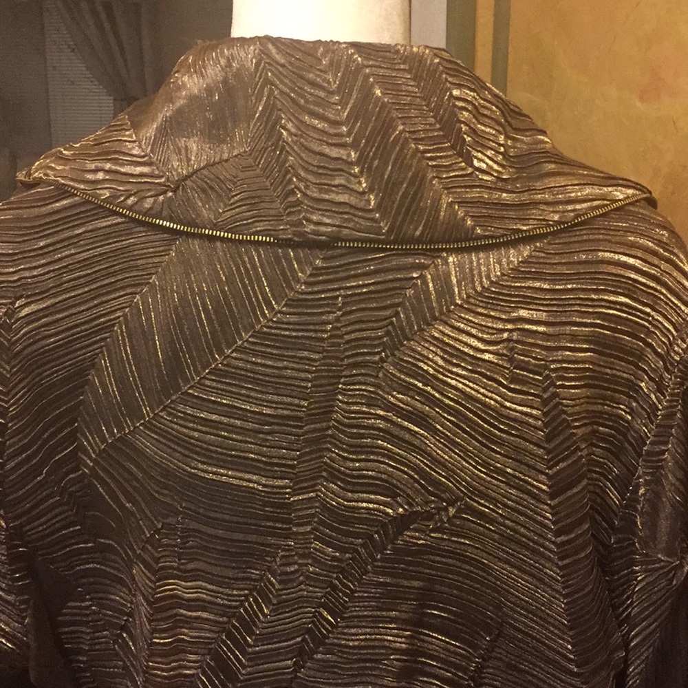 Beautiful gold jacket - Picture 4 of 4